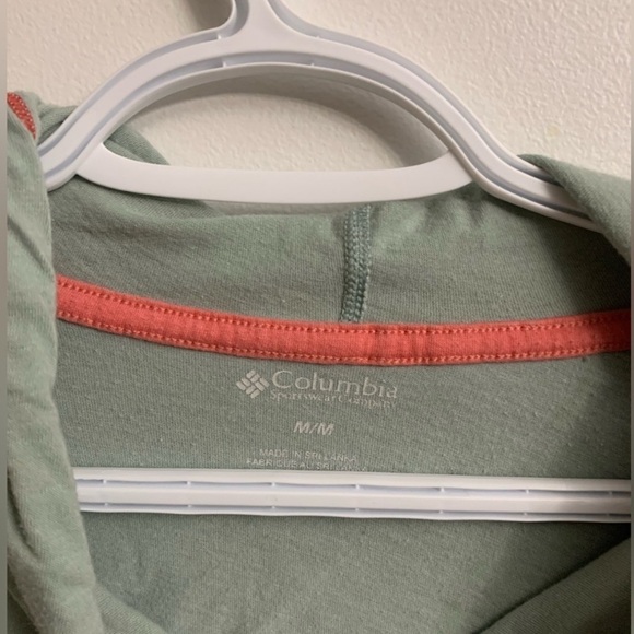 Columbia Women's Sage Green Longsleeve size medium - Picture 5 of 7